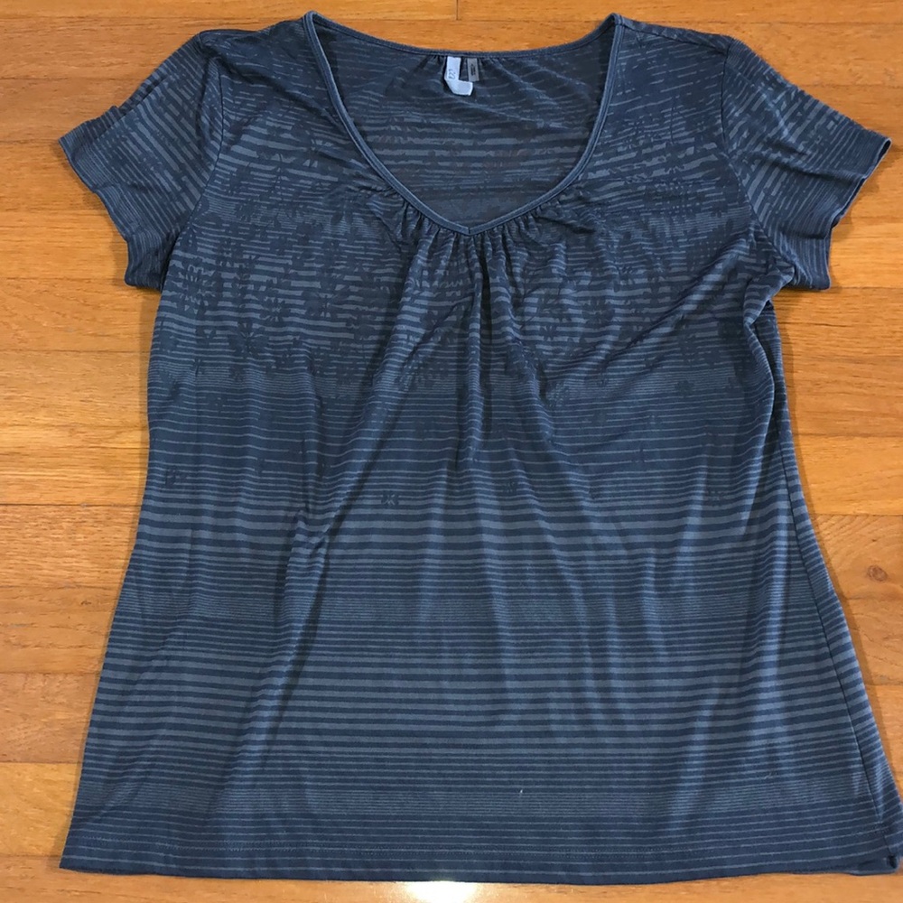 Carlson burn out T-shirt. EUC